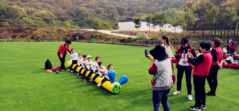 武汉学生出游趣味运动会毛毛虫比赛