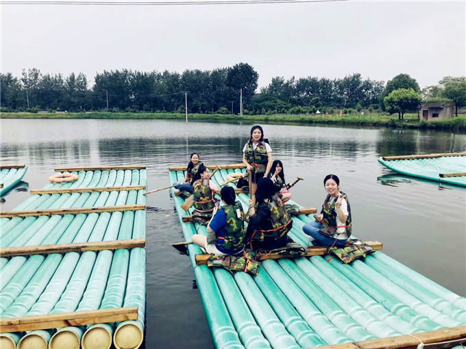 武汉乐农湖畔生态园休闲游玩团队出游